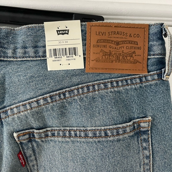 NWT Levi’s Women’s Light Blue Ribcage Wide Leg Jeans sz 30x34 - Picture 2 of 6